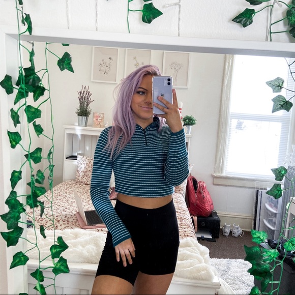 Vintage Tops - 3/$20⚡️ Striped Quarter Zip Shirt